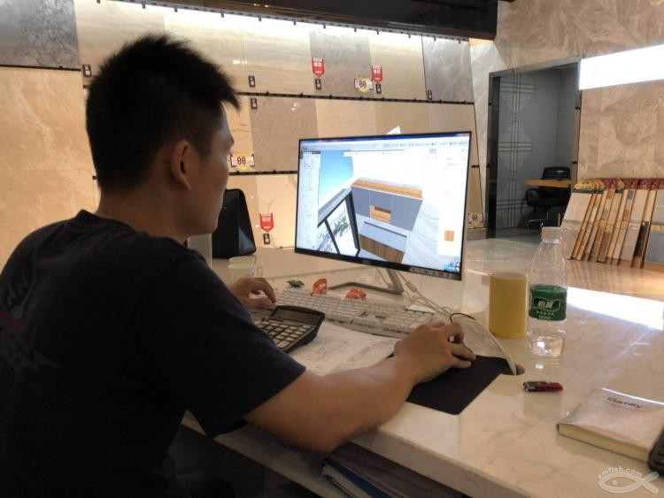 看瓷砖的空闲时间还能改橱柜方案,方便! 体验宜格空间现场实时修改效果图 看瓷砖的空闲时间还能改橱柜方案,方便! 体验宜格空间现场实时修改效果图